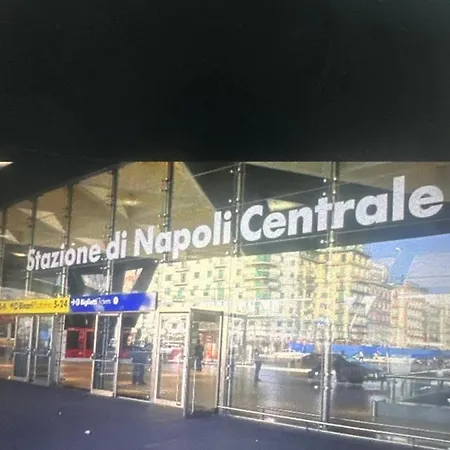 Yohanaholiday * Naples