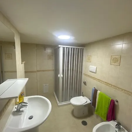 Yohanaholiday Νάπολη